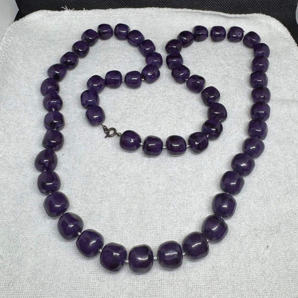 Elegant Purple Beaded Necklace
